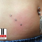 Microdermalpiercing17.jpg